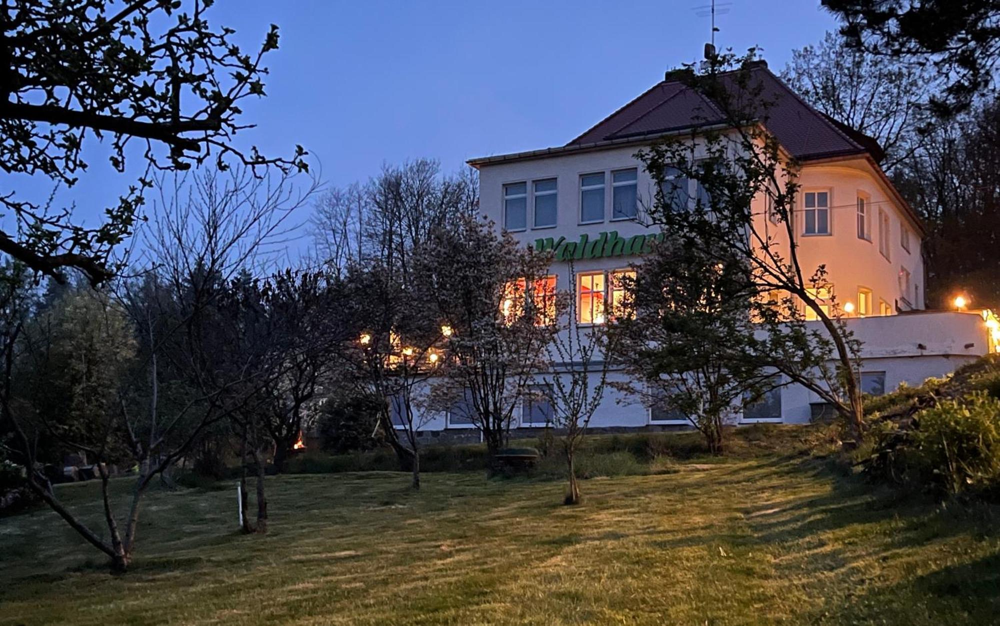 Waldhaus Pulsnitz Hotel ภายนอก รูปภาพ